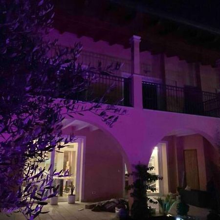 Apartment Charme And Relax With Garden And Swimming Pool Desenzano del Garda Luaran gambar