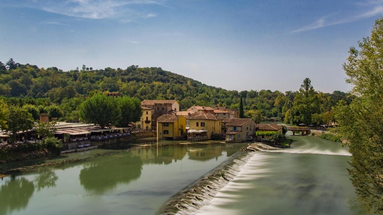 Apartment Charme And Relax With Garden And Swimming Pool Desenzano del Garda Luaran gambar