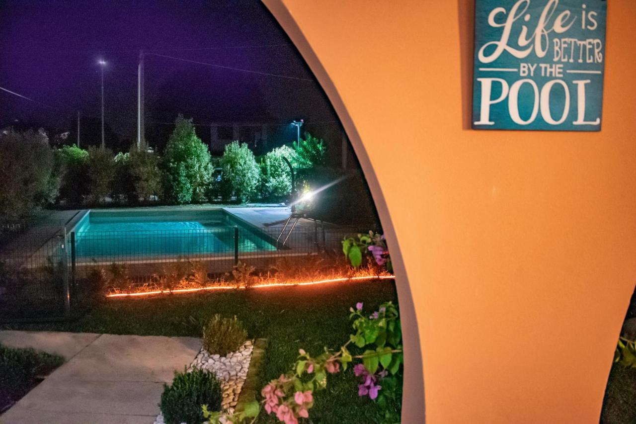 Apartment Charme And Relax With Garden And Swimming Pool Desenzano del Garda Luaran gambar