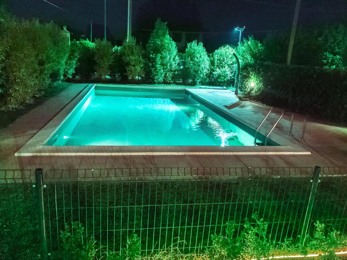 Apartment Charme And Relax With Garden And Swimming Pool Desenzano del Garda Luaran gambar
